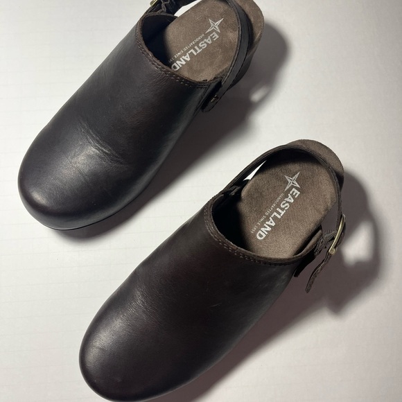 EASTLAND Adele Women's Leather Shoes Slip-on Clogs Sz 6.5 Solid Brown - Picture 1 of 8